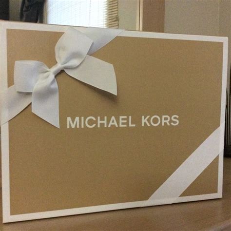 michael kors wrapping